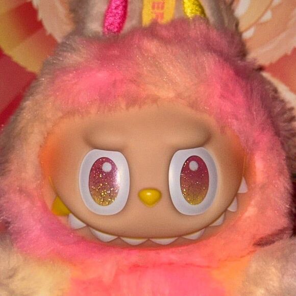 POP MART: LOYALTY LABUBU from THE MONSTERS Big Into Energy Series - Picture 3 of 6